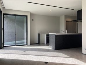 【高松市小村町】タイルテラスのある大人な平屋の家。完成見学会開催！